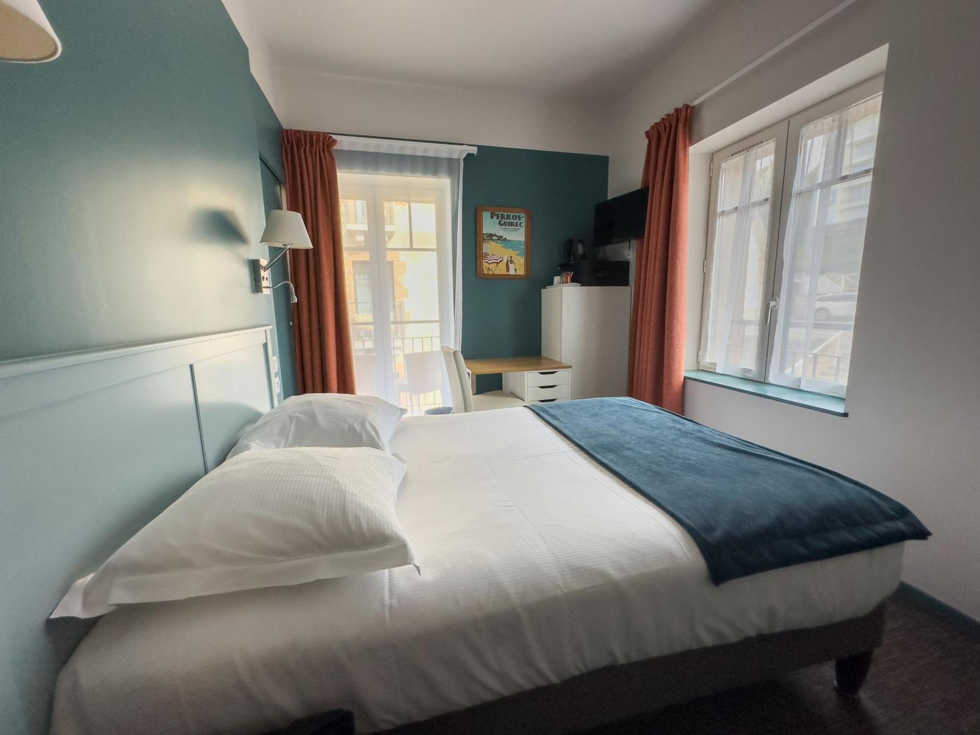 Logis Hotel Ker Mor Перос-Гирек Екстериор снимка